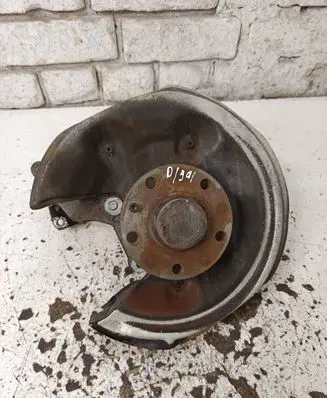 Volkswagen PASSAT B7 Rear wheel hub