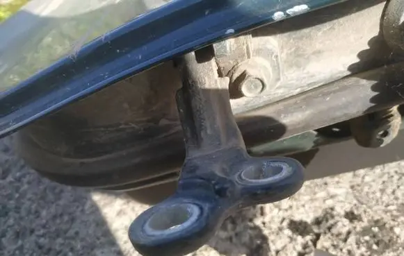 Rear door lower hinge