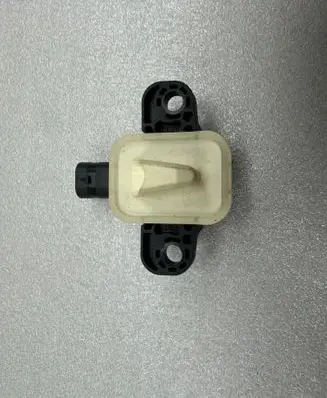 Mercedes-Benz GL X166 Airbag deployment crash/impact sensor A1668210351