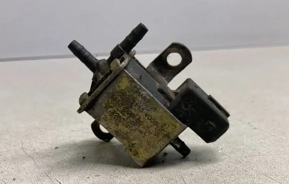 Smart ForTwo I Turbo solenoid valve A1500960032 72263201