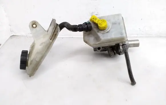 Opel Zafira C Master brake cylinder 13308774 0335089076 03350890761