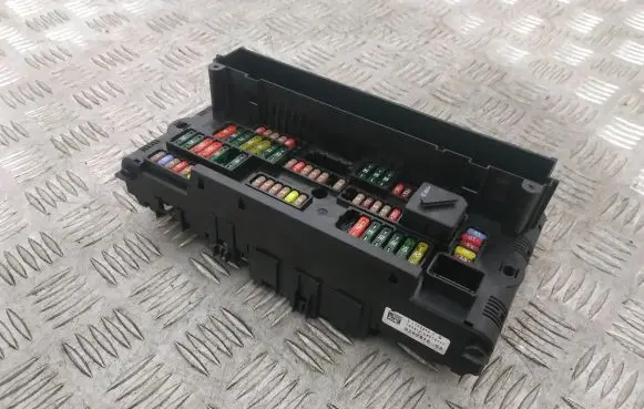 BMW 5 F10 F11 Fuse box set 9252815