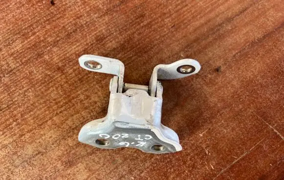 Lexus CT 200H Rear door upper hinge