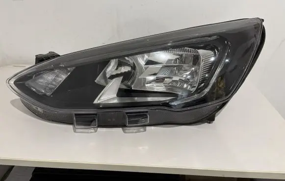 Ford Focus Headlight/headlamp MX7B-13E015-CD