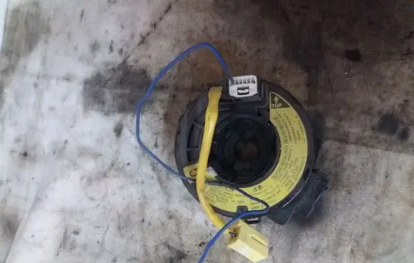 Toyota Avensis Verso Airbag slip ring squib (SRS ring)