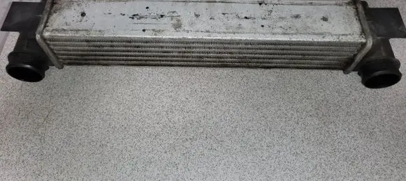 BMW 5 E39 Intercooler radiator 17512247359