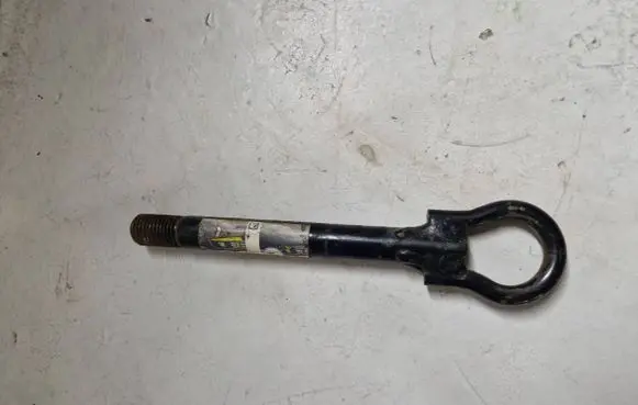 Renault Laguna III Towing hook eye 511800009R