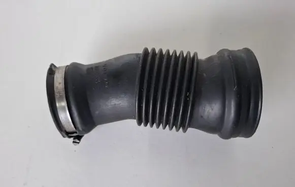 Volvo XC70 Air intake hose/pipe 30769233