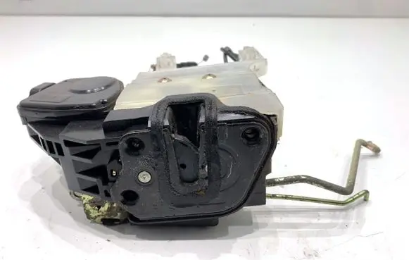 Hyundai Tucson JM Front door lock 