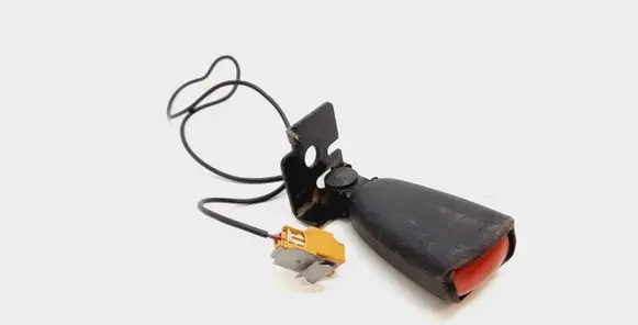 Volvo S40 Rear seatbelt buckle 30780607