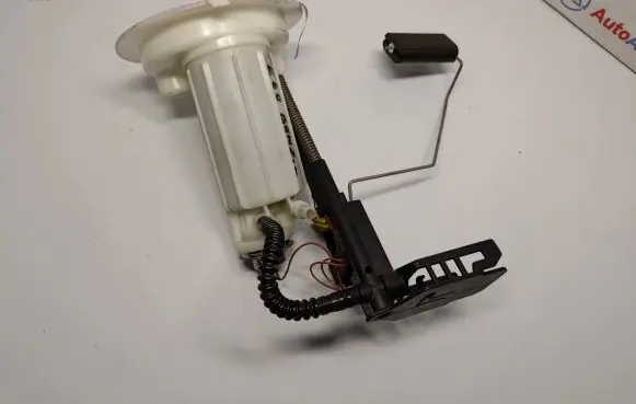BMW 5 E60 E61 Fuel level sensor 6764072 16117373514