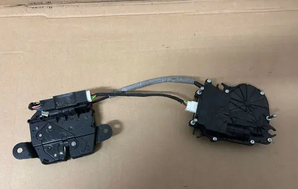 BMW 2 F45 Tailgate/trunk/boot lock/catch/latch 73485307348531