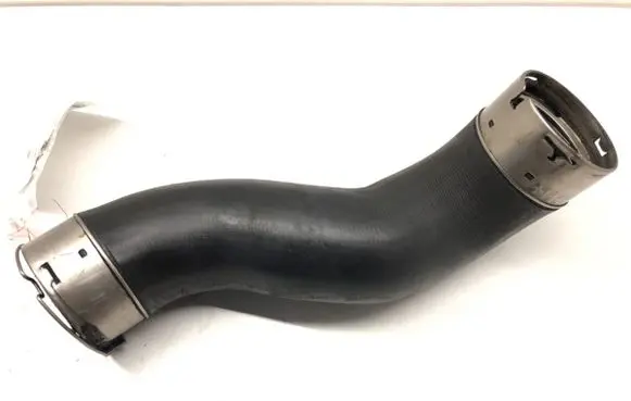 BMW 5 F10 F11 Intercooler hose/pipe 8516509