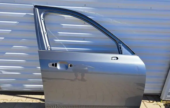 Volvo XC90 Front door