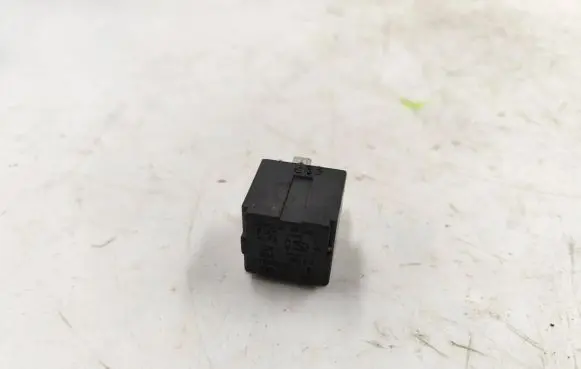 Alfa Romeo Giulietta Other relay 17131087