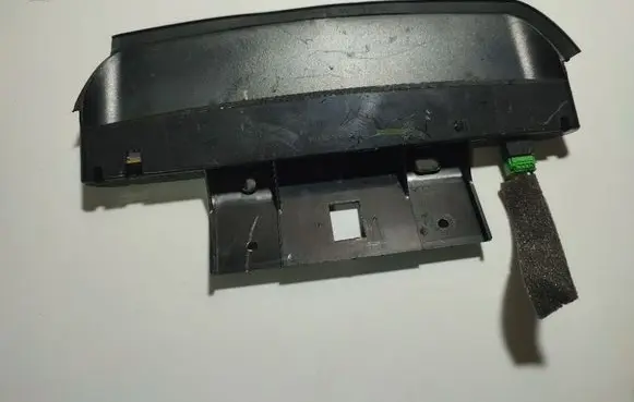 Volvo S40 Third/center stoplight E32187
