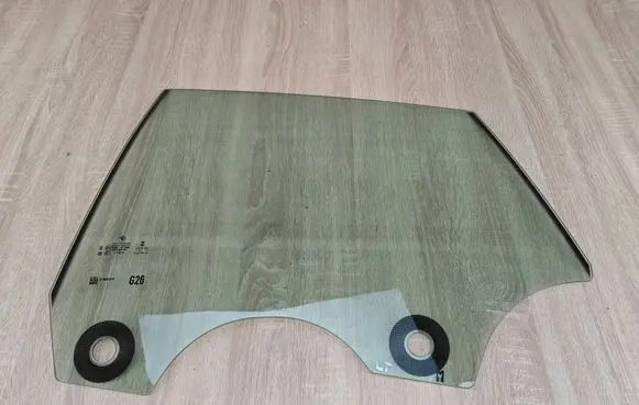 BMW 4 G22 G23 G24 G26 Rear door window glass 7955235