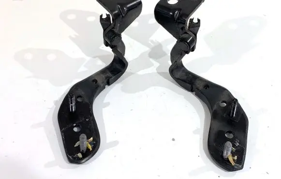 Jaguar XF Tailgate/trunk/boot hinge 