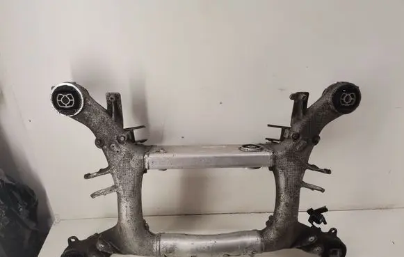 BMW 5 G30 G31 G38 Rear subframe 6861201