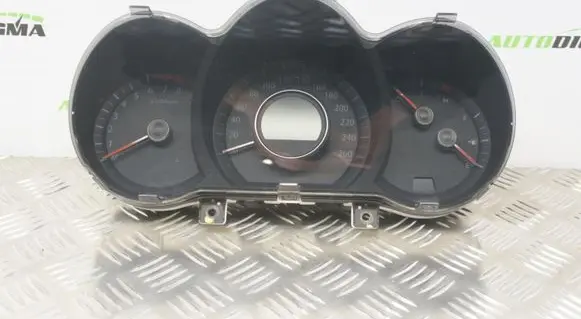 KIA Optima Speedometer (instrument cluster) 940032T601