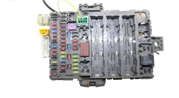 Honda CR-V Fuse module T1EE120