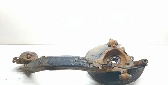 Rear wheel hub spindle/knuckle