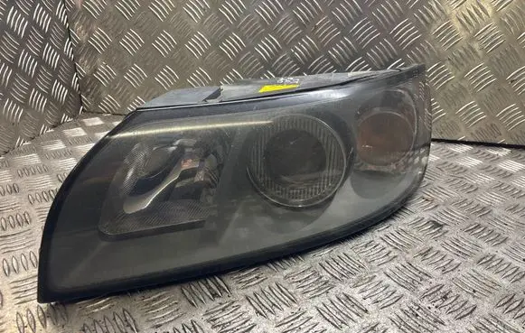 Volvo V50 Headlight/headlamp 30698885 020205 0301198203