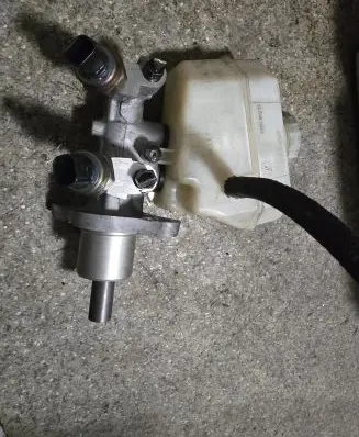 BMW 3 E46 Master brake cylinder 0335088478