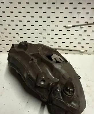 Volkswagen Touareg III Front brake caliper 4N0615105T