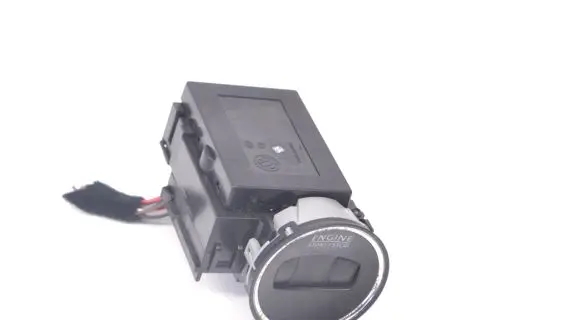 Volkswagen PASSAT CC Ignition lock 3C0905843R