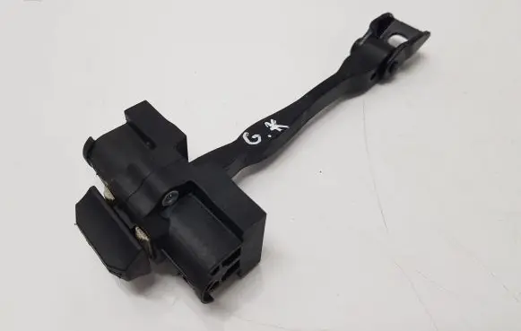 BMW 2 F46 Rear door check strap stopper