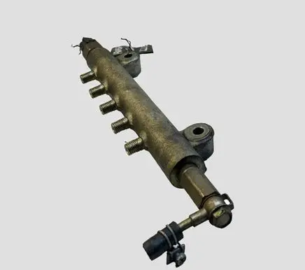 Nissan Primera Fuel main line pipe