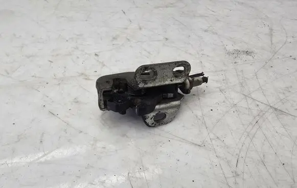 Mercedes-Benz Vito Viano W639 Rear door lock A6397400635