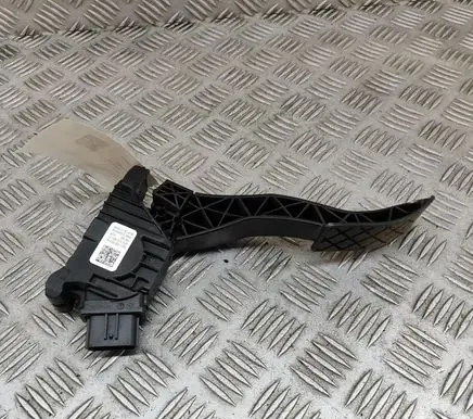 Volkswagen PASSAT B8 Accelerator throttle pedal 5Q1723503H 6PV010621