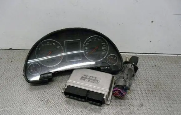 BMW 5 E60 E61 Engine control unit/module 8E0907557 0261206001