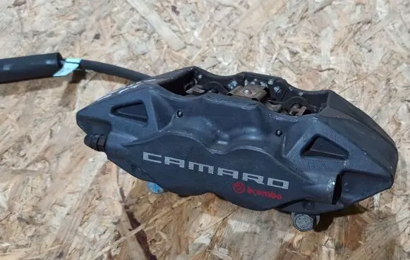 Chevrolet Camaro Rear brake caliper 17D102270