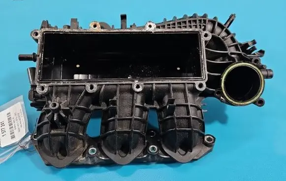 Skoda Fabia Mk3 (NJ) Intake manifold 04C129711 IMPRK1577241