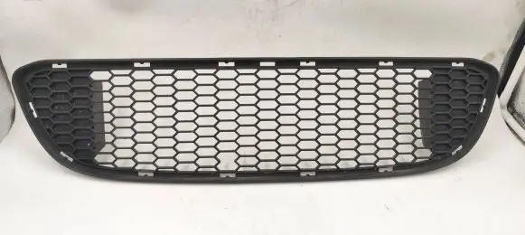 BMW 1 E82 E88 Front bumper lower grill 51118045432 15857711