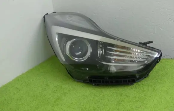 Hyundai ix20 Headlight/headlamp 921021K