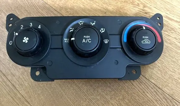 KIA Cerato Climate control unit 972502F000
