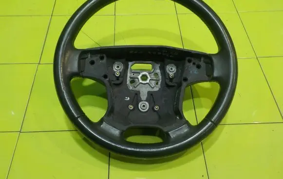 Volvo V70 Steering wheel 13AB95