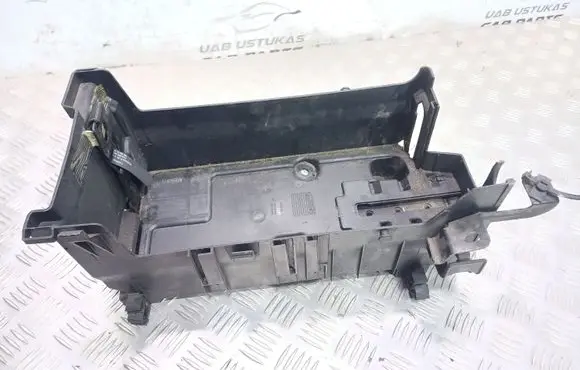 Opel Insignia A Battery box tray ASM13330951 ASM13330952