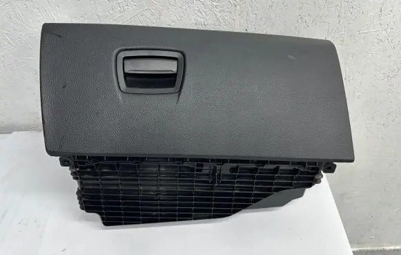 BMW 5 F10 F11 Glove box 9166683 51169166683 9205977