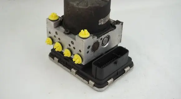 Volkswagen Amarok ABS Pump 2H6614517B 2H6907379A