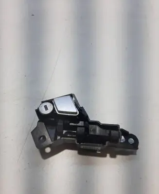 BMW 5 F10 F11 Glove box lock 03F1010017