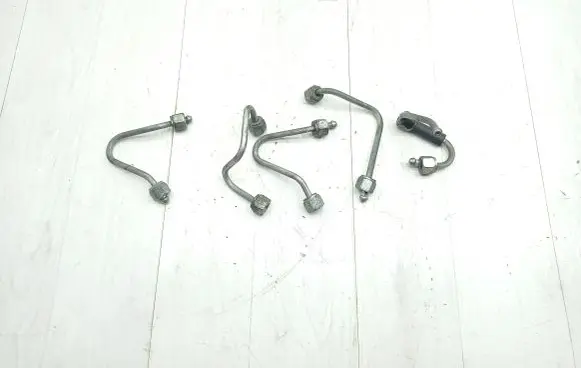 Renault Megane III Fuel injector supply line/pipe 