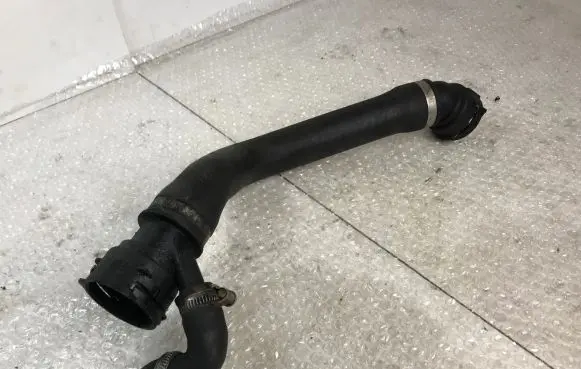 BMW 5 E60 E61 Engine coolant pipe/hose 7789742 7789722