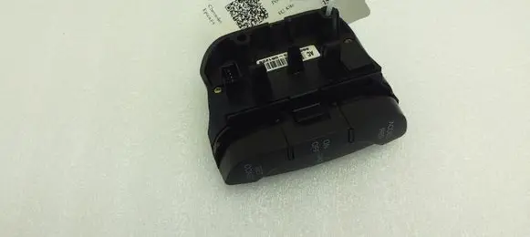 Steering wheel buttons/switches
