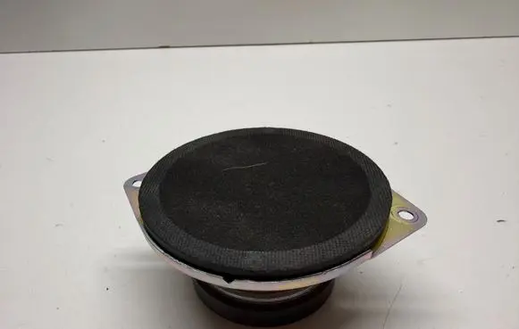 Ram 1500 DT Front door speaker 68423513AA 26777AA