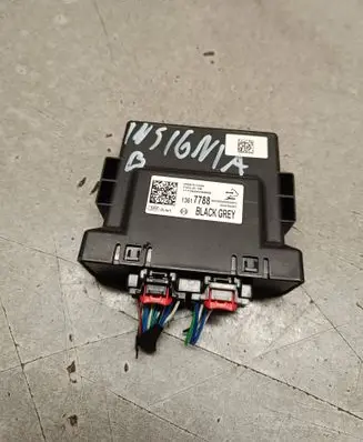 Opel Insignia B Parking PDC control unit/module F00HJ01738 13517788 8370600000000X